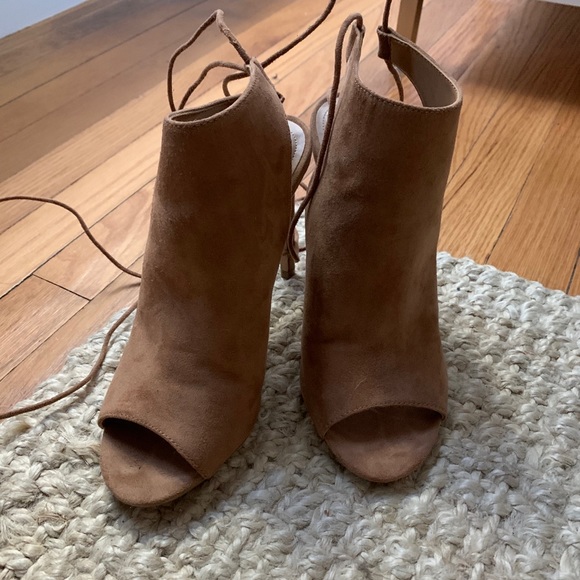 Aldo Suede Tie-up bootie heels - Picture 4 of 5
